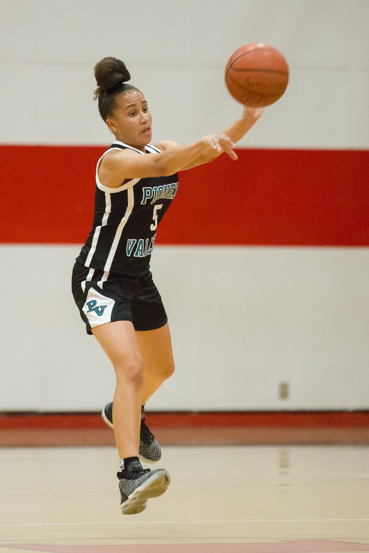 111519 PV SM Girls basketball 14.jpg